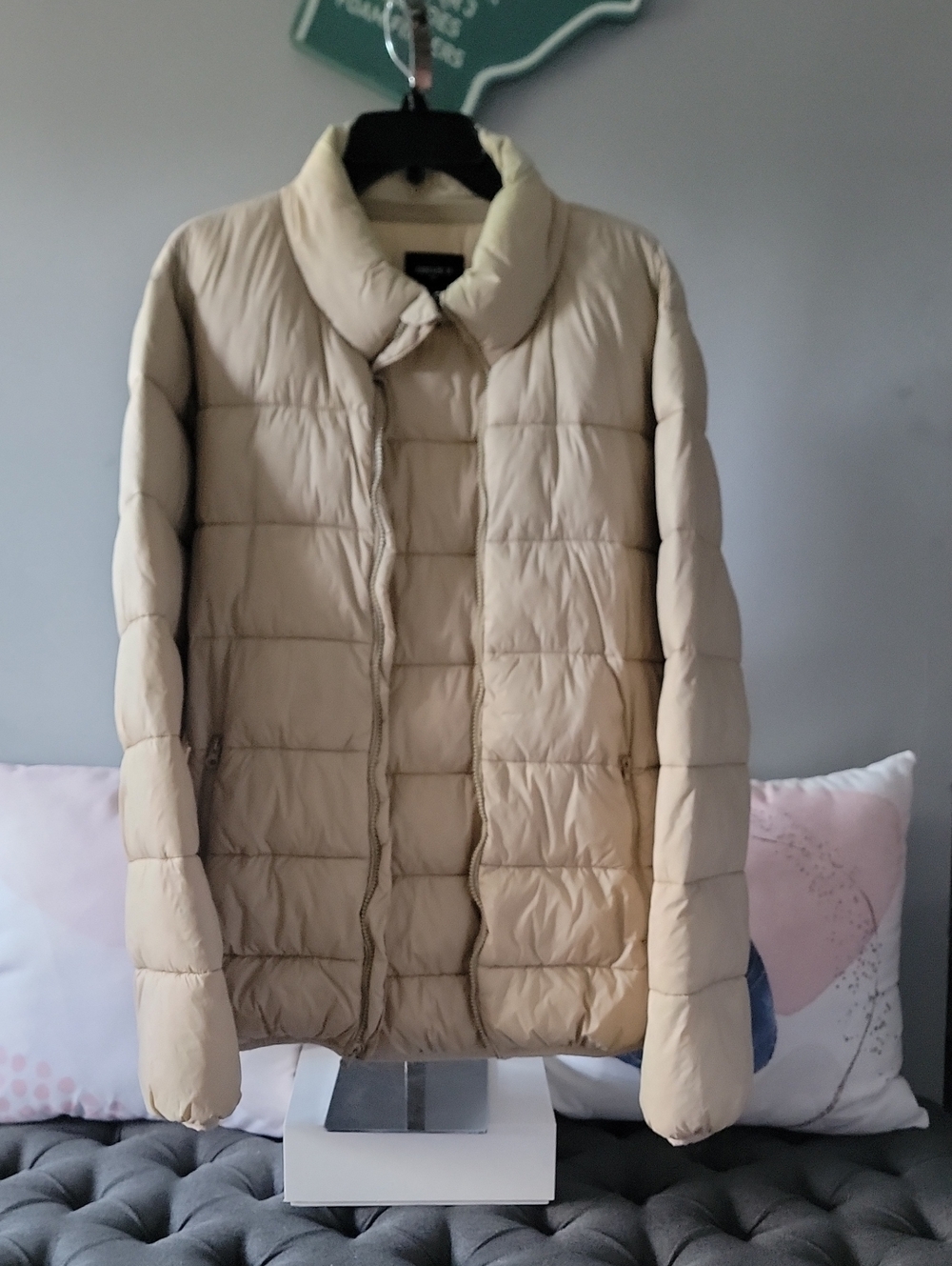 🍁Forever 21 Beige Puffer Lightweight Jacket Size XL